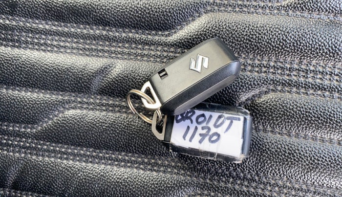 2018 Maruti Swift ZXI PLUS, Petrol, Manual, 33,345 km, Key Close Up