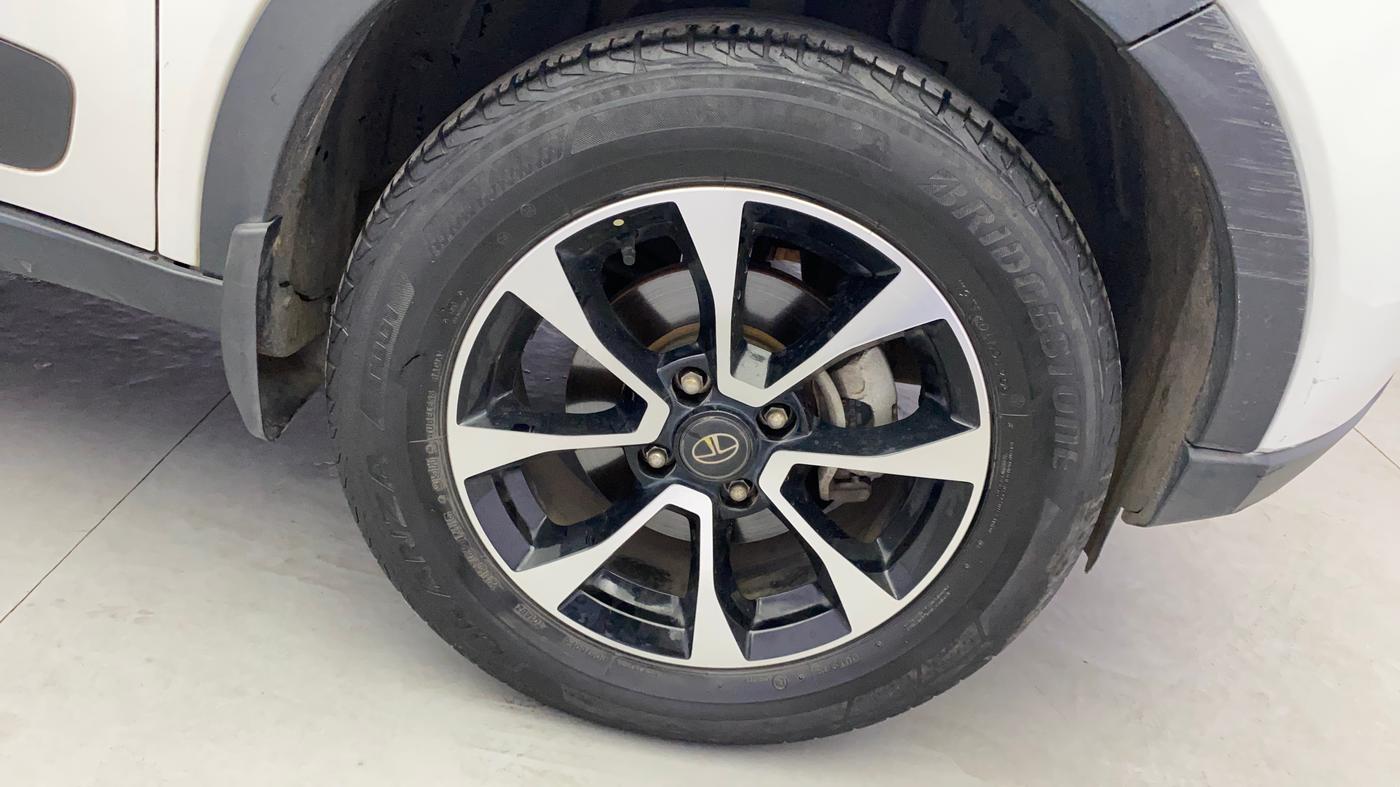 2020 Tata NEXON XZ PLUS PETROL, Petrol, Manual, 52,997 km, Right Front Wheel