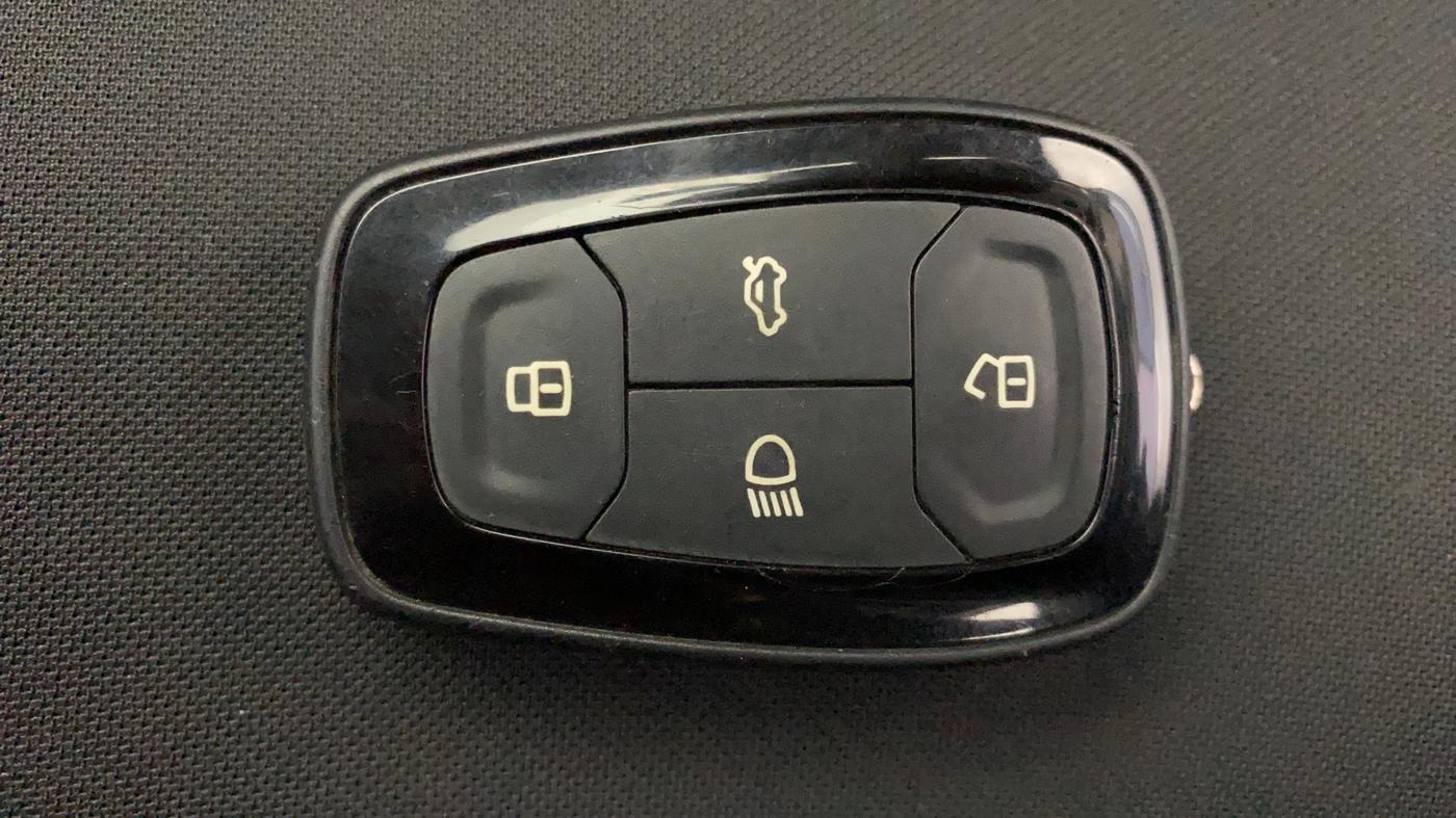 2020 Tata NEXON XZ PLUS PETROL, Petrol, Manual, 52,997 km, Key Close Up