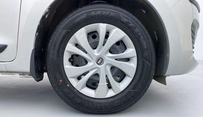 2018 Maruti Swift VXI D, Petrol, Manual, 44,843 km, Right Front Wheel