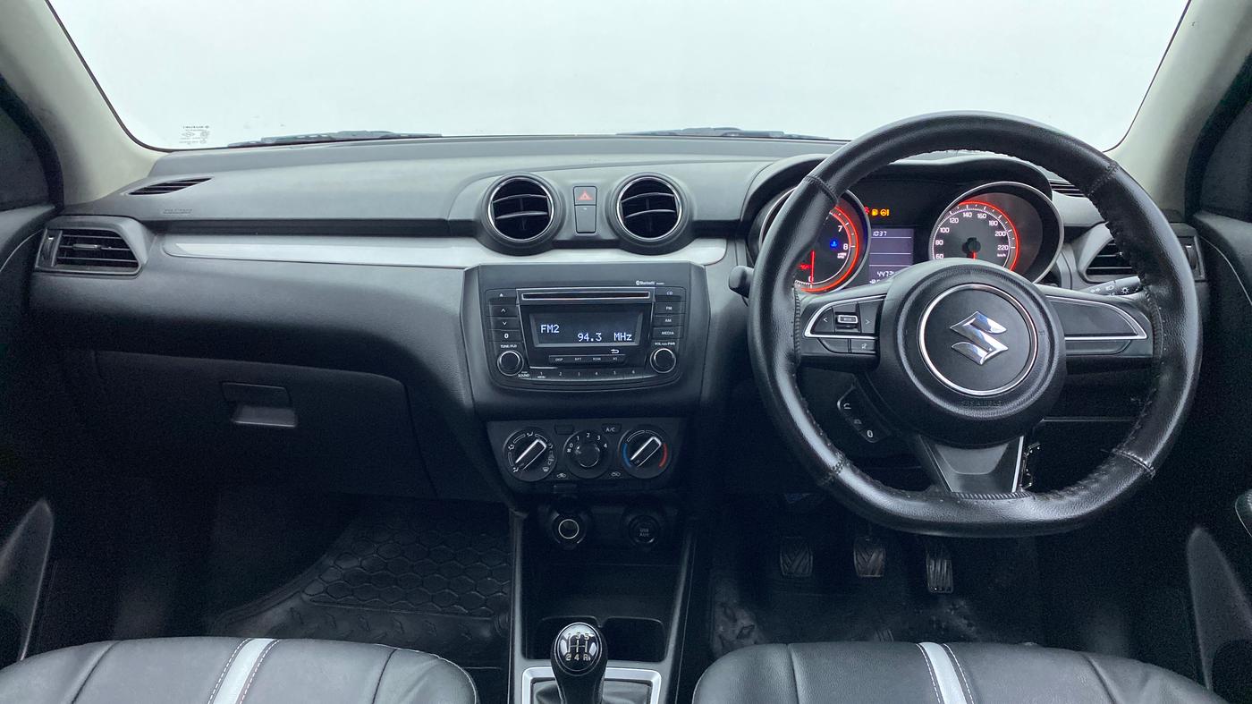 2018 Maruti Swift VXI D, Petrol, Manual, 44,843 km, Dashboard View