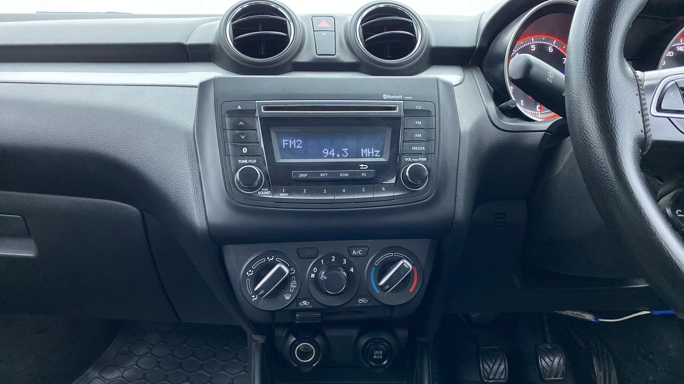 2018 Maruti Swift VXI D, Petrol, Manual, 44,843 km, Air Conditioner