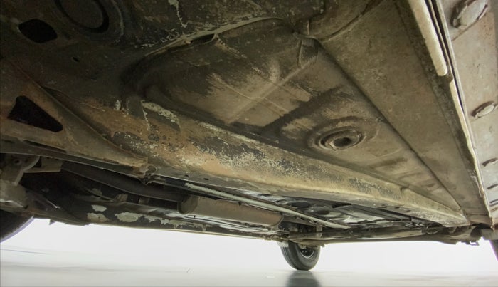 2018 Maruti Swift VXI D, Petrol, Manual, 44,843 km, Right Side Underbody