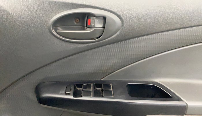 2013 Toyota Etios Liva GD, Diesel, Manual, 1,27,795 km, Driver Side Door Panels Control