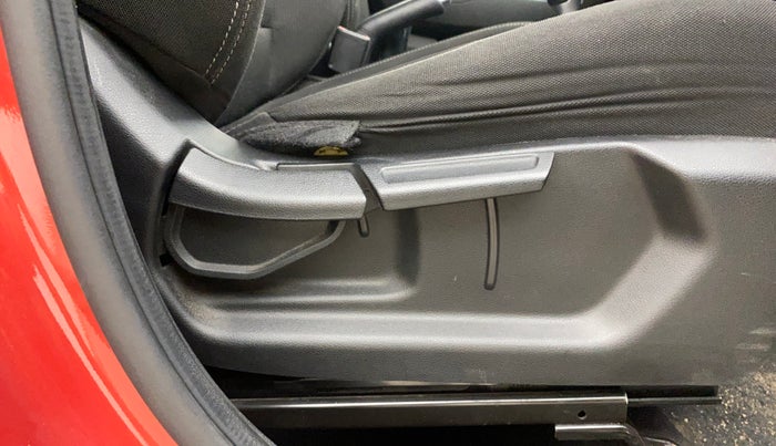 2019 Hyundai VENUE SX PLUS 1.0 TURBO DCT, Petrol, Automatic, 32,319 km, Driver Side Adjustment Panel