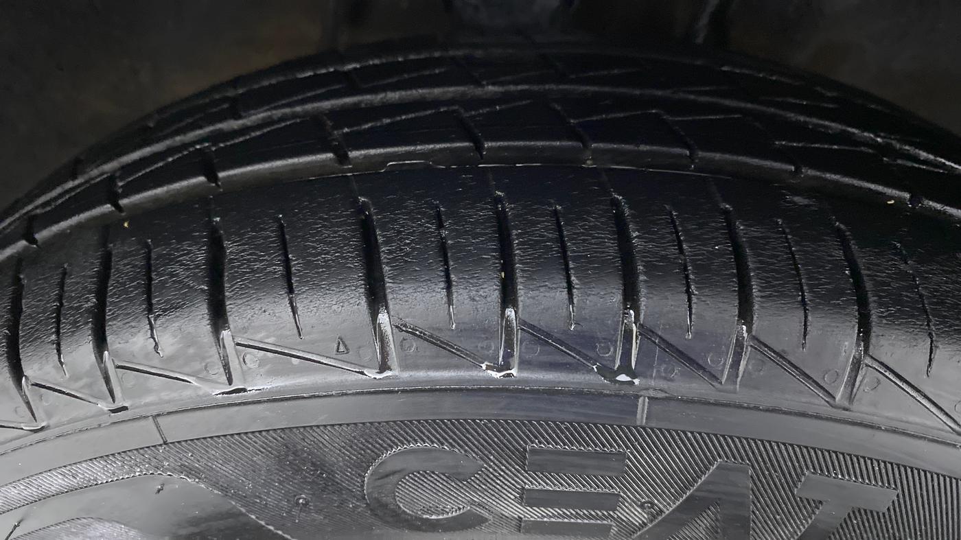 2020 Maruti Alto LXI, Petrol, Manual, 11,663 km, Right Front Tyre Tread