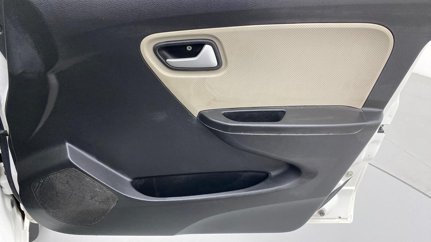 2020 Maruti Alto LXI, Petrol, Manual, 11,663 km, Driver Side Door Panels Control