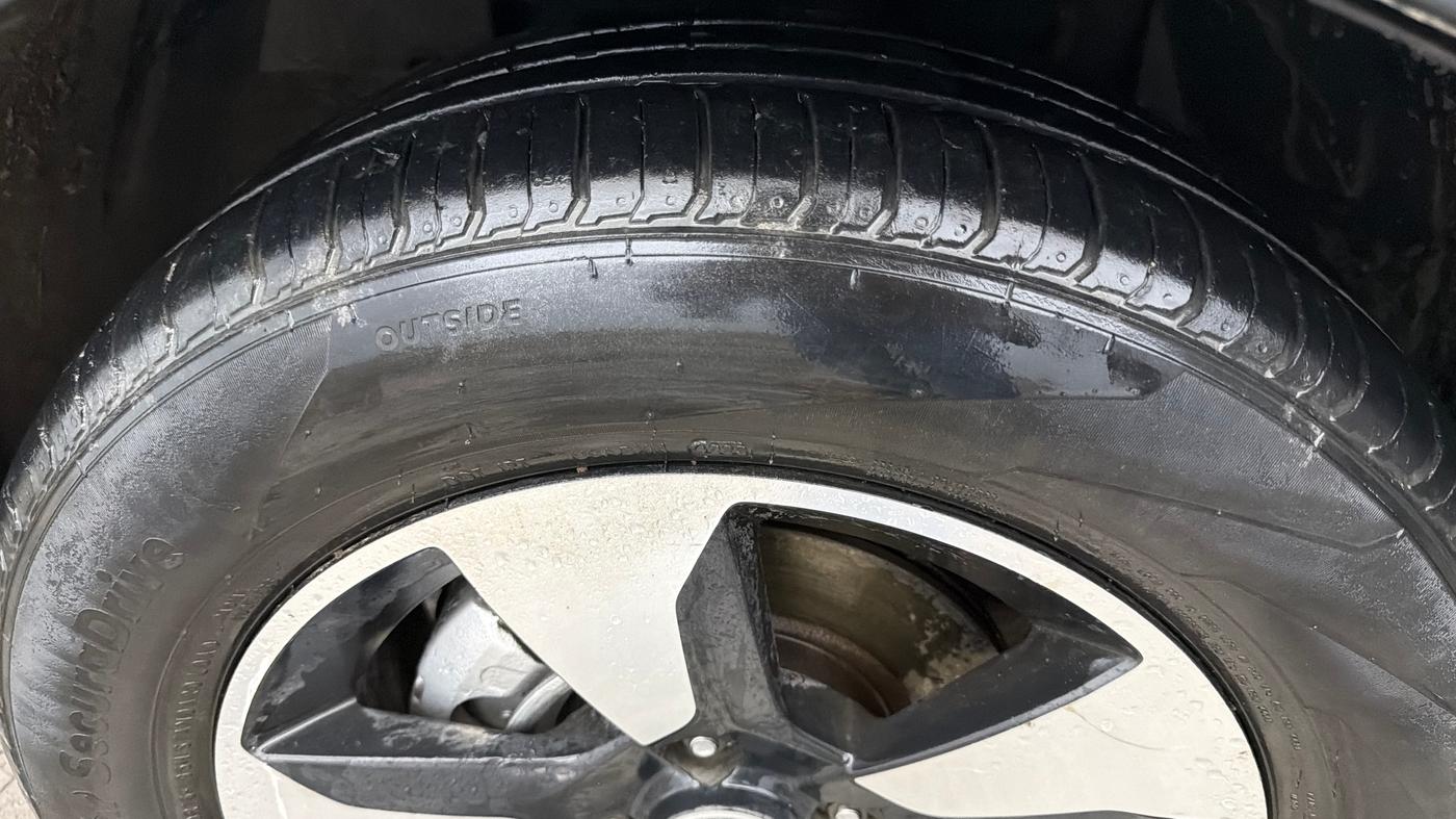 2018 Tata NEXON XMA PETROL, Petrol, Automatic, 84,796 km, Left Front Tyre Tread
