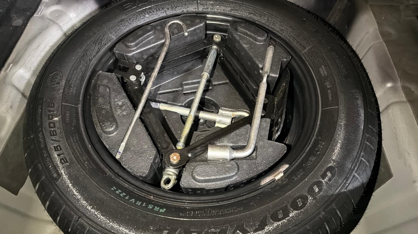 2018 Tata NEXON XMA PETROL, Petrol, Automatic, 84,796 km, Spare Tyre