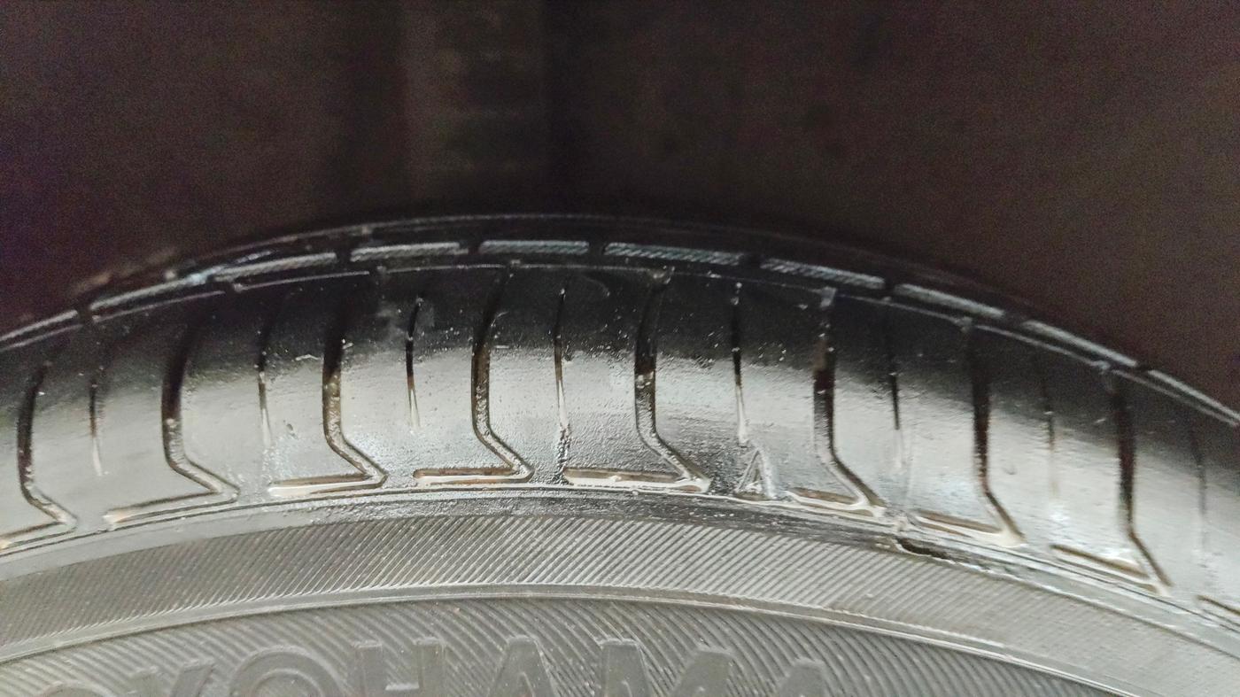 2013 Nissan Sunny XL CVT, Petrol, Automatic, 70,745 km, Right Rear Tyre Tread