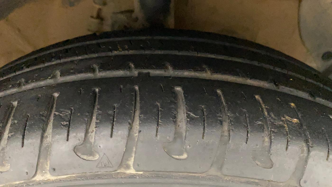 2019 Hyundai Xcent SX 1.2, Petrol, Manual, 18,590 km, Right Front Tyre Tread