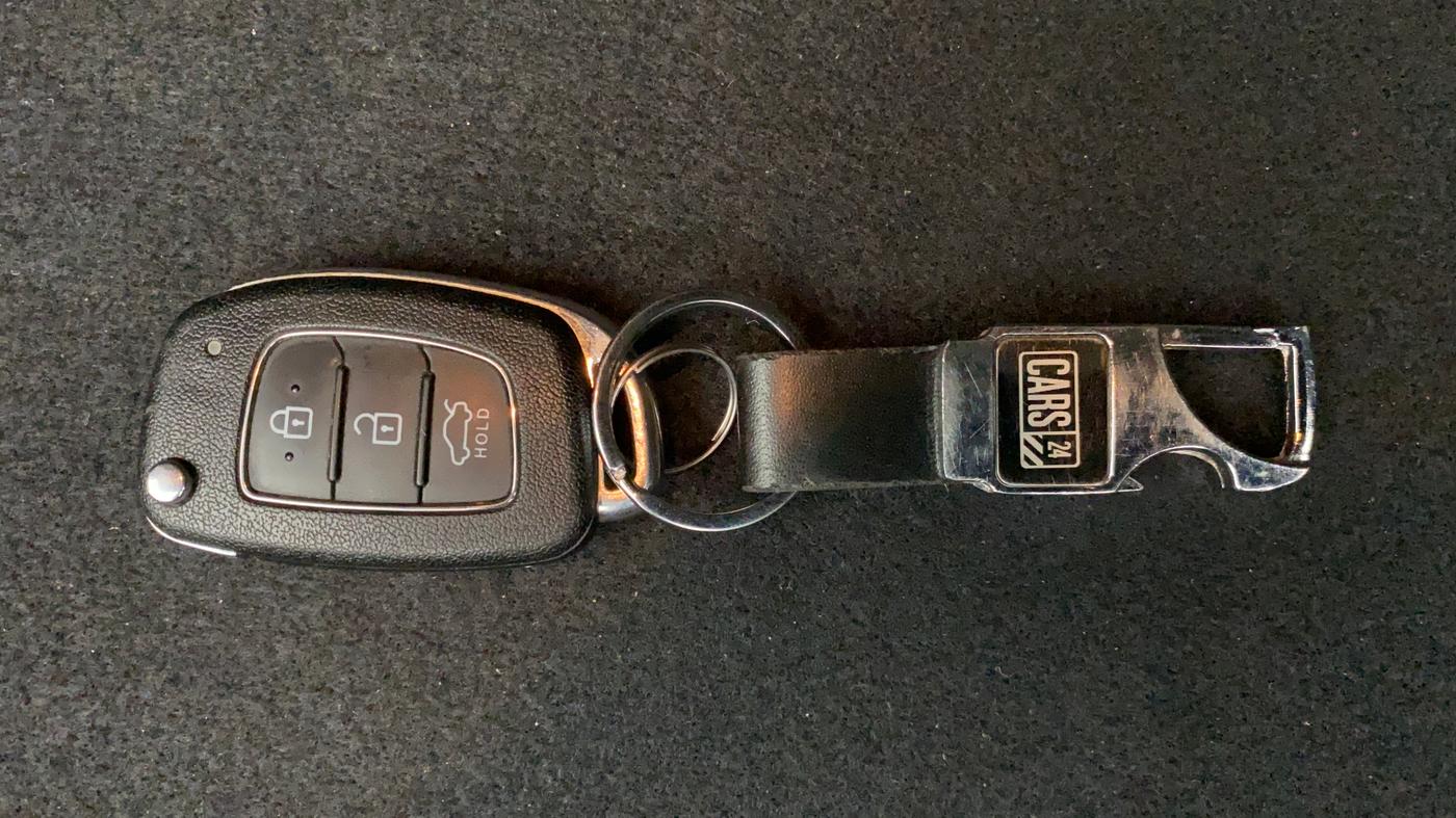 2019 Hyundai Xcent SX 1.2, Petrol, Manual, 18,590 km, Key Close Up