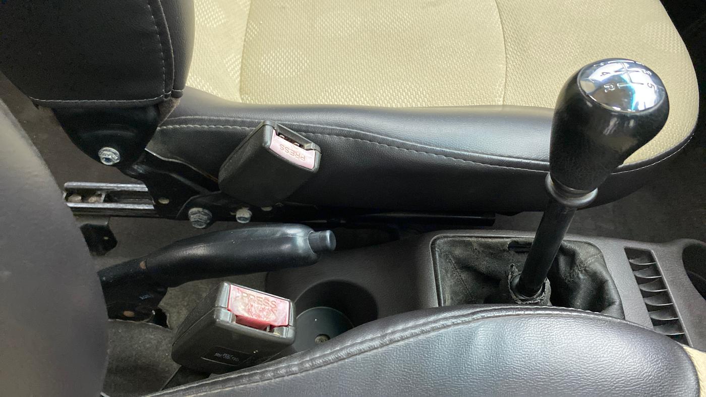 2010 Hyundai Santro Xing GLS, Petrol, Manual, 90,566 km, Gear Lever