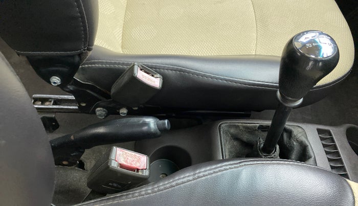 2010 Hyundai Santro Xing GLS, Petrol, Manual, 90,566 km, Gear Lever