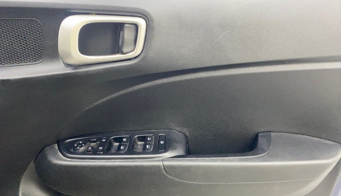 2019 Hyundai VENUE SX PLUS 1.0 TURBO DCT, Petrol, Automatic, 44,481 km, Driver Side Door Panels Control