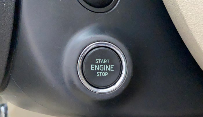 2018 Skoda Octavia L&K 1.8 TSI AT, Petrol, Automatic, 24,935 km, Keyless Start/ Stop Button