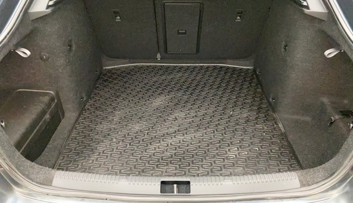 2018 Skoda Octavia L&K 1.8 TSI AT, Petrol, Automatic, 24,935 km, Boot Inside