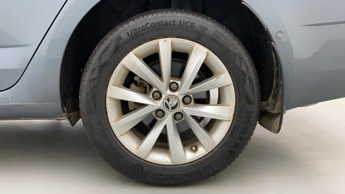 2018 Skoda Octavia L&K 1.8 TSI AT, Petrol, Automatic, 24,935 km, Left Rear Wheel