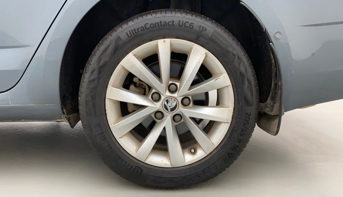 2018 Skoda Octavia L&K 1.8 TSI AT, Petrol, Automatic, 24,935 km, Left Rear Wheel