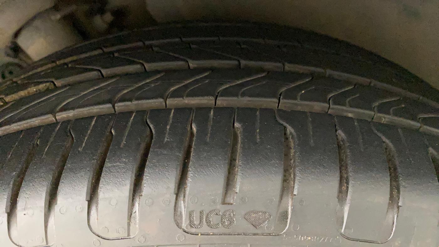 2018 Skoda Octavia L&K 1.8 TSI AT, Petrol, Automatic, 24,935 km, Right Front Tyre Tread