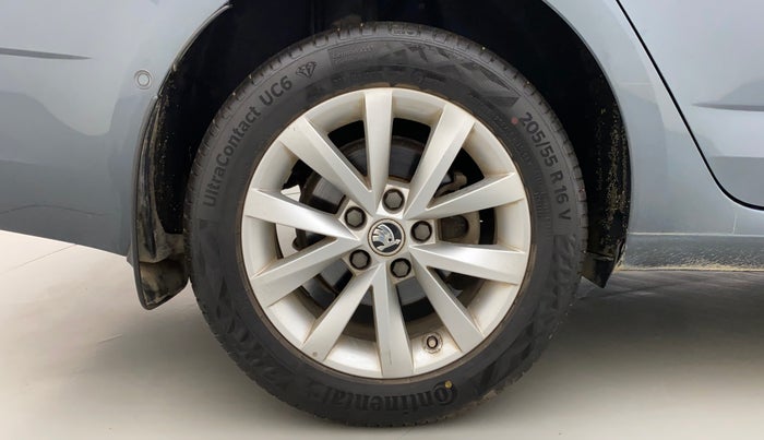 2018 Skoda Octavia L&K 1.8 TSI AT, Petrol, Automatic, 24,935 km, Right Rear Wheel