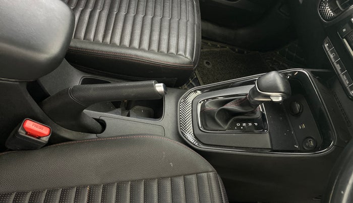 2020 KIA SONET GTX PLUS 1.5 AT, Diesel, Automatic, 50,745 km, Gear Lever