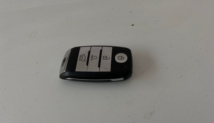 2020 KIA SONET GTX PLUS 1.5 AT, Diesel, Automatic, 50,745 km, Key Close Up