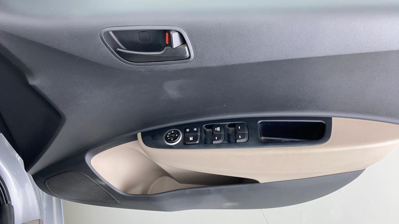 2019 Hyundai Grand i10 MAGNA 1.2 VTVT, CNG, Manual, 35,386 km, Driver Side Door Panels Control