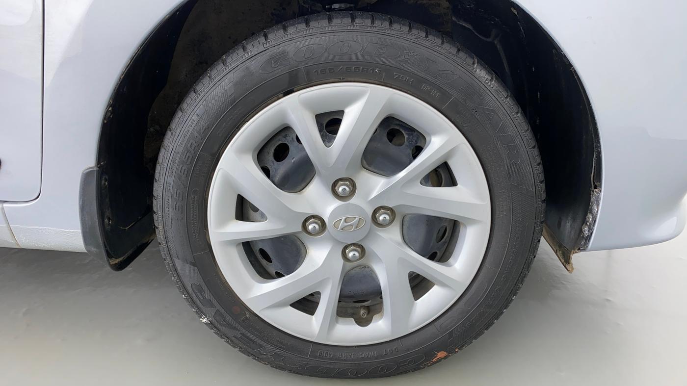 2019 Hyundai Grand i10 MAGNA 1.2 VTVT, CNG, Manual, 35,386 km, Right Front Wheel