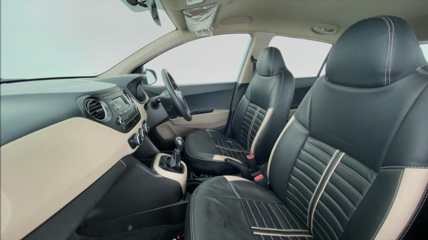 2019 Hyundai Grand i10 MAGNA 1.2 VTVT, CNG, Manual, 35,386 km, Right Side Front Door Cabin