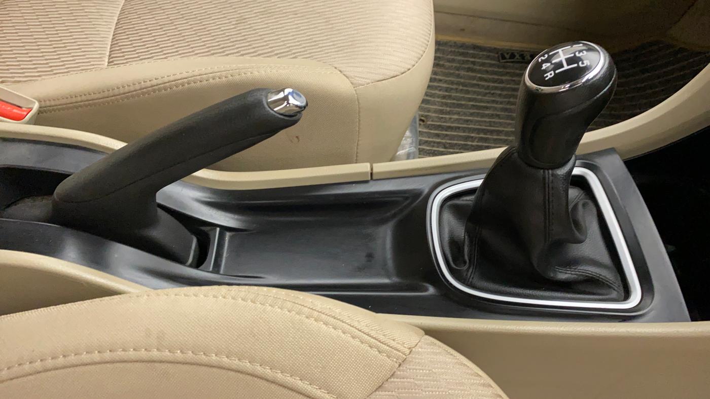 2021 Maruti Ciaz ZETA 1.5 SHVS MT PETROL, Petrol, Manual, 17,178 km, Gear Lever