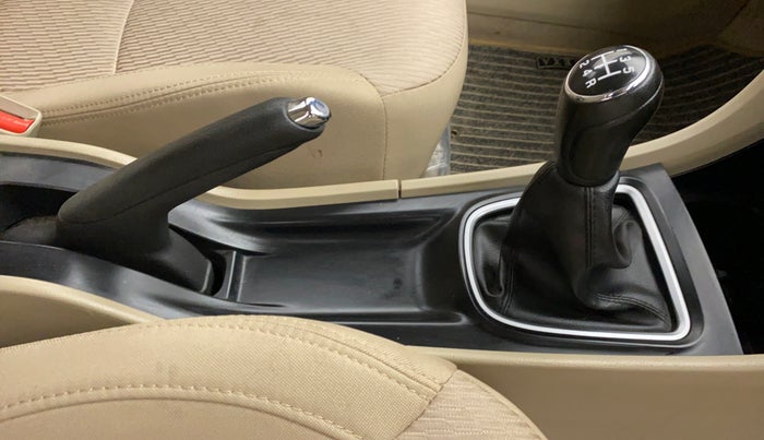 2021 Maruti Ciaz ZETA 1.5 SHVS MT PETROL, Petrol, Manual, 17,178 km, Gear Lever