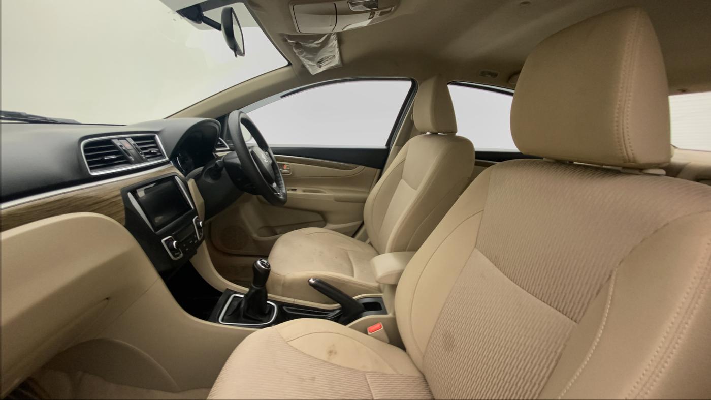 2021 Maruti Ciaz ZETA 1.5 SHVS MT PETROL, Petrol, Manual, 17,178 km, Right Side Front Door Cabin