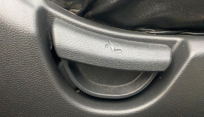 2019 Hyundai Grand i10 SPORTZ 1.2 KAPPA VTVT, Petrol, Manual, 27,746 km, Driver Side Adjustment Panel