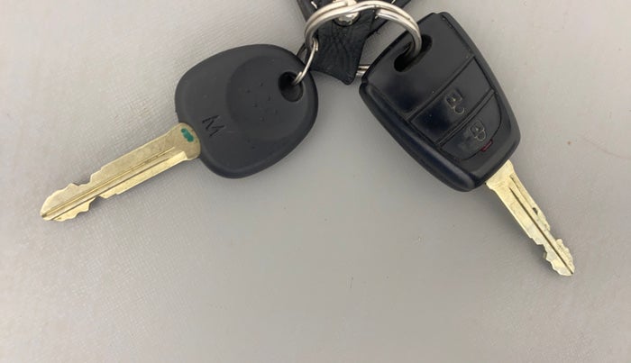 2019 Hyundai Grand i10 SPORTZ 1.2 KAPPA VTVT, Petrol, Manual, 27,746 km, Key Close Up