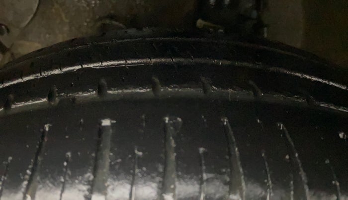 2019 Hyundai Grand i10 SPORTZ 1.2 KAPPA VTVT, Petrol, Manual, 27,746 km, Left Front Tyre Tread