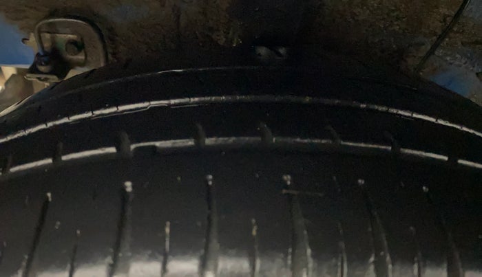 2019 Hyundai Grand i10 SPORTZ 1.2 KAPPA VTVT, Petrol, Manual, 27,746 km, Right Rear Tyre Tread