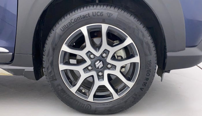 2022 Maruti XL6 ALPHA PLUS MT, Petrol, Manual, 19,231 km, Right Front Wheel