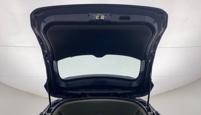 2022 Maruti XL6 ALPHA PLUS MT, Petrol, Manual, 19,231 km, Boot Door Open