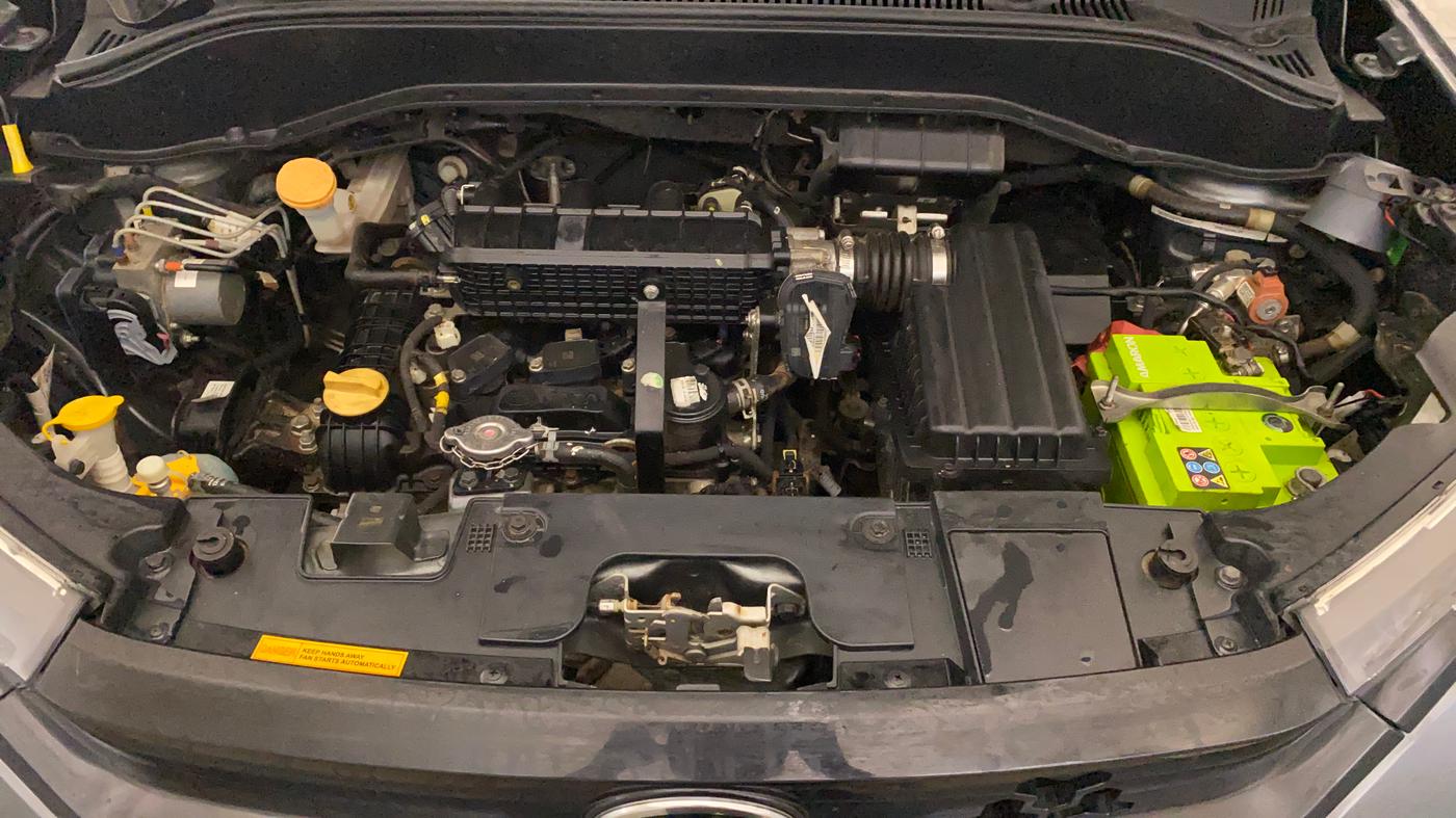 2024 Tata PUNCH PURE MT CNG, CNG, Manual, 5,643 km, Engine View