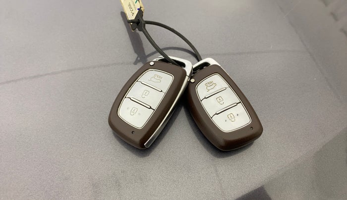 2017 Hyundai Creta SX PLUS AT 1.6 PETROL, Petrol, Automatic, 43,757 km, Key Close Up