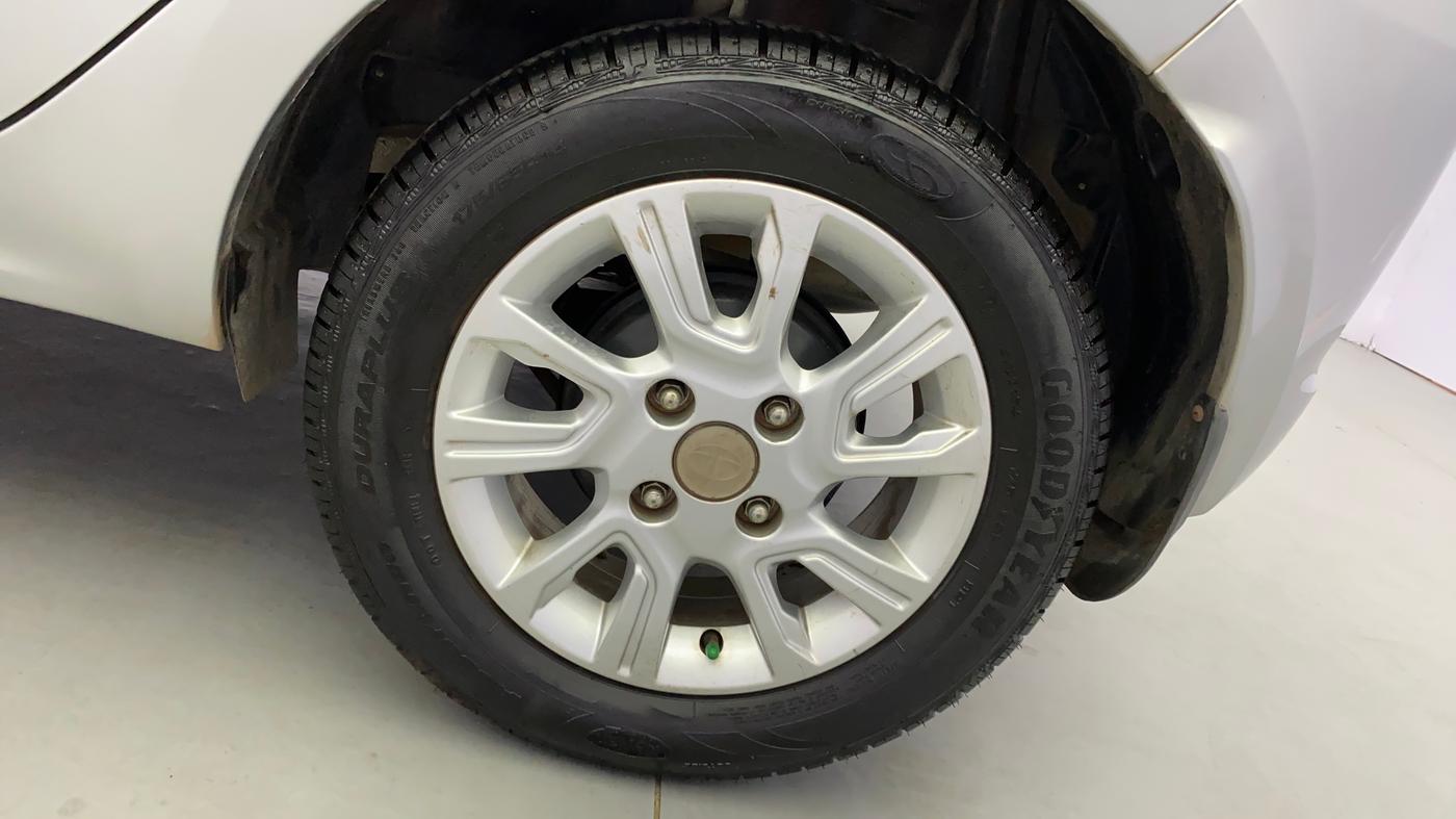 2017 Tata Tiago XZA PETROL, Petrol, Automatic, 46,481 km, Left Rear Wheel