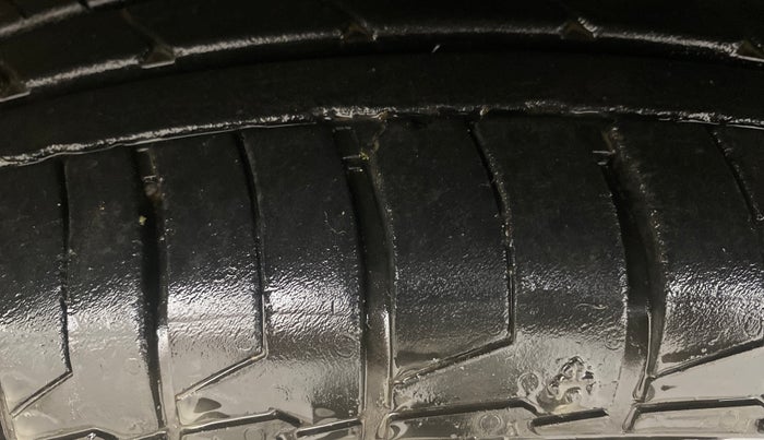 2025 KIA SYROS HTX Plus (O) 1.5 Diesel 6AT, Diesel, Automatic, 10,310 km, Left Front Tyre Tread