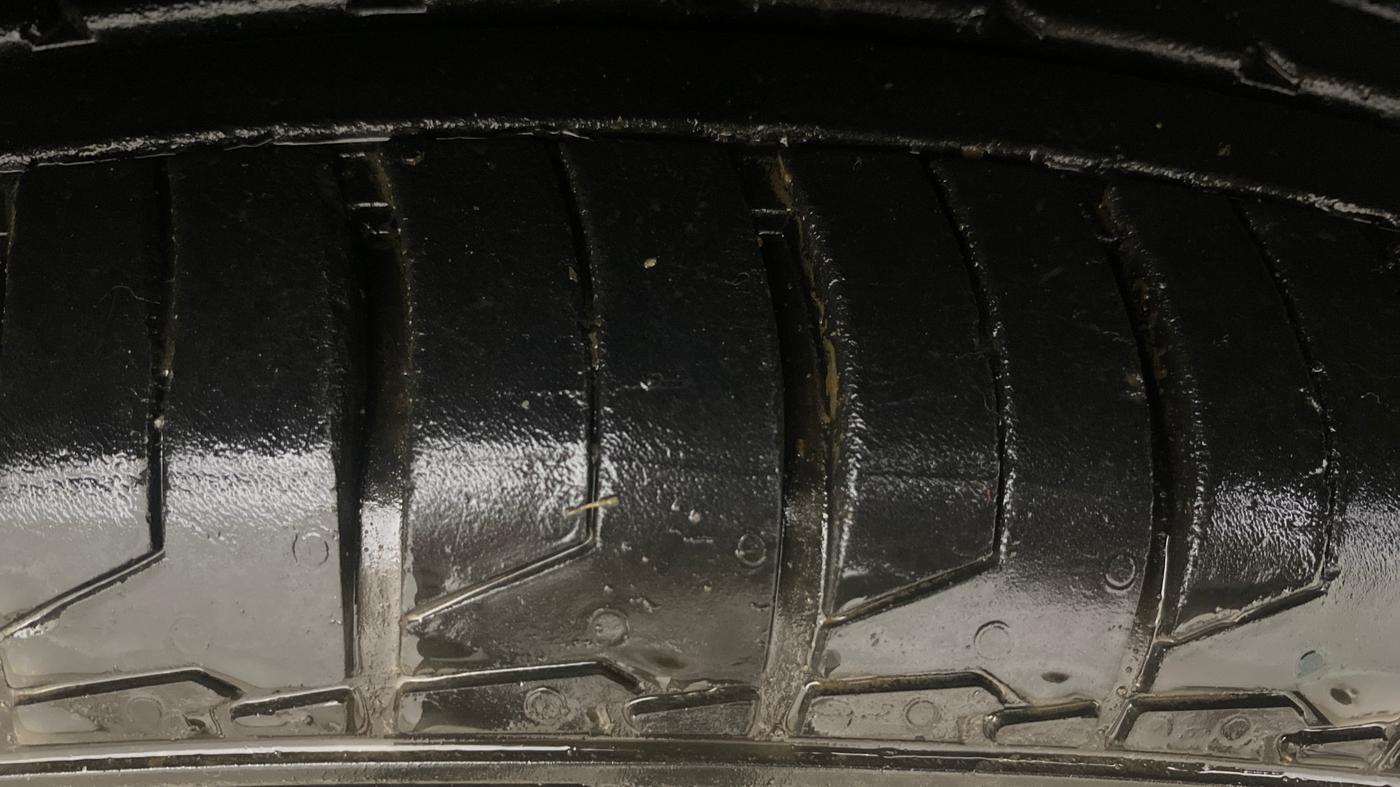 2025 KIA SYROS HTX Plus (O) 1.5 Diesel 6AT, Diesel, Automatic, 10,310 km, Right Front Tyre Tread
