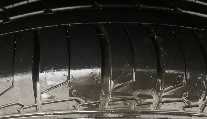 2025 KIA SYROS HTX Plus (O) 1.5 Diesel 6AT, Diesel, Automatic, 10,310 km, Left Rear Tyre Tread