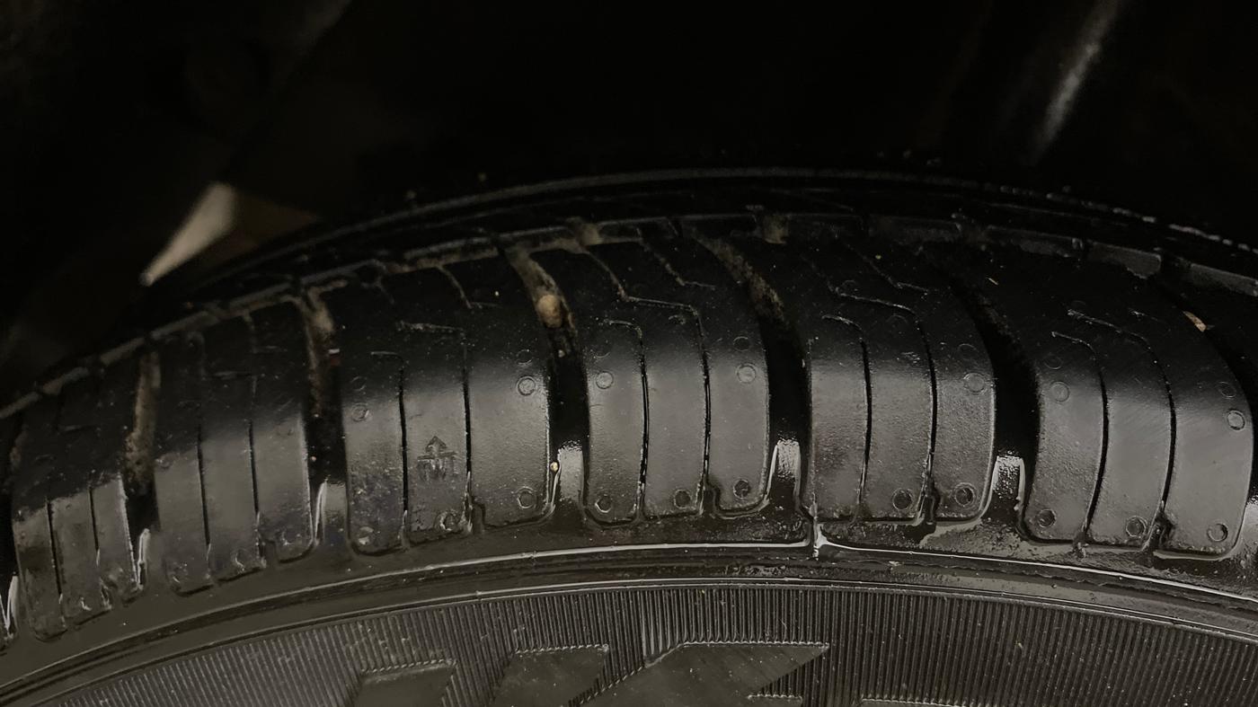 2013 Hyundai Grand i10 ASTA AT 1.2 KAPPA VTVT, Petrol, Automatic, 68,272 km, Right Rear Tyre Tread