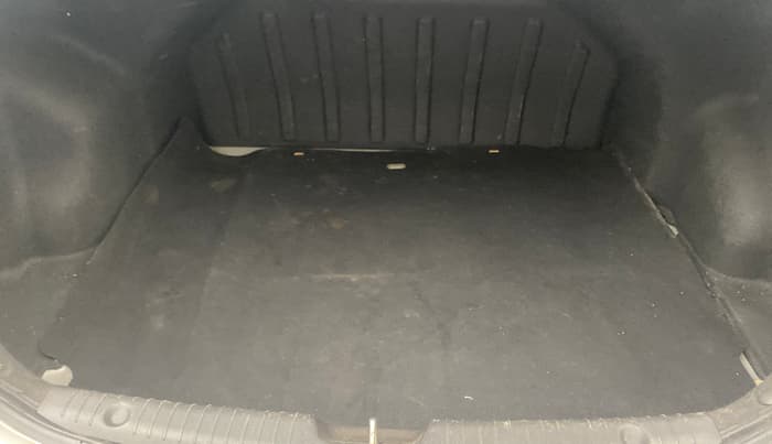2016 Hyundai Verna 1.6 VTVT SX, Petrol, Manual, 66,390 km, Boot Inside