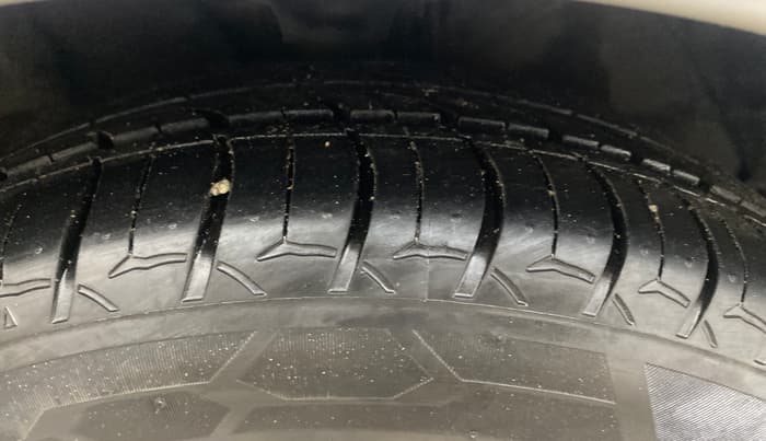 2016 Hyundai Verna 1.6 VTVT SX, Petrol, Manual, 66,390 km, Right Front Tyre Tread