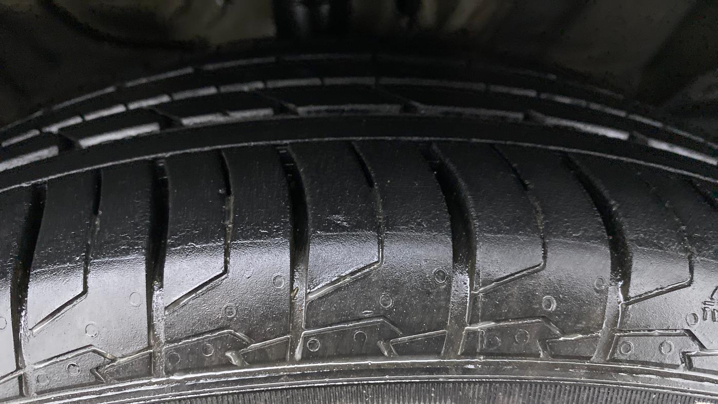 2020 KIA SELTOS HTX PLUS AT1.5 DIESEL, Diesel, Automatic, 11,476 km, Right Front Tyre Tread
