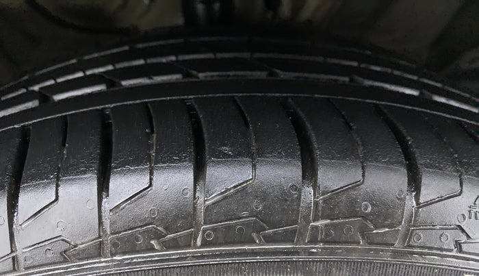 2020 KIA SELTOS HTX PLUS AT1.5 DIESEL, Diesel, Automatic, 11,476 km, Right Front Tyre Tread